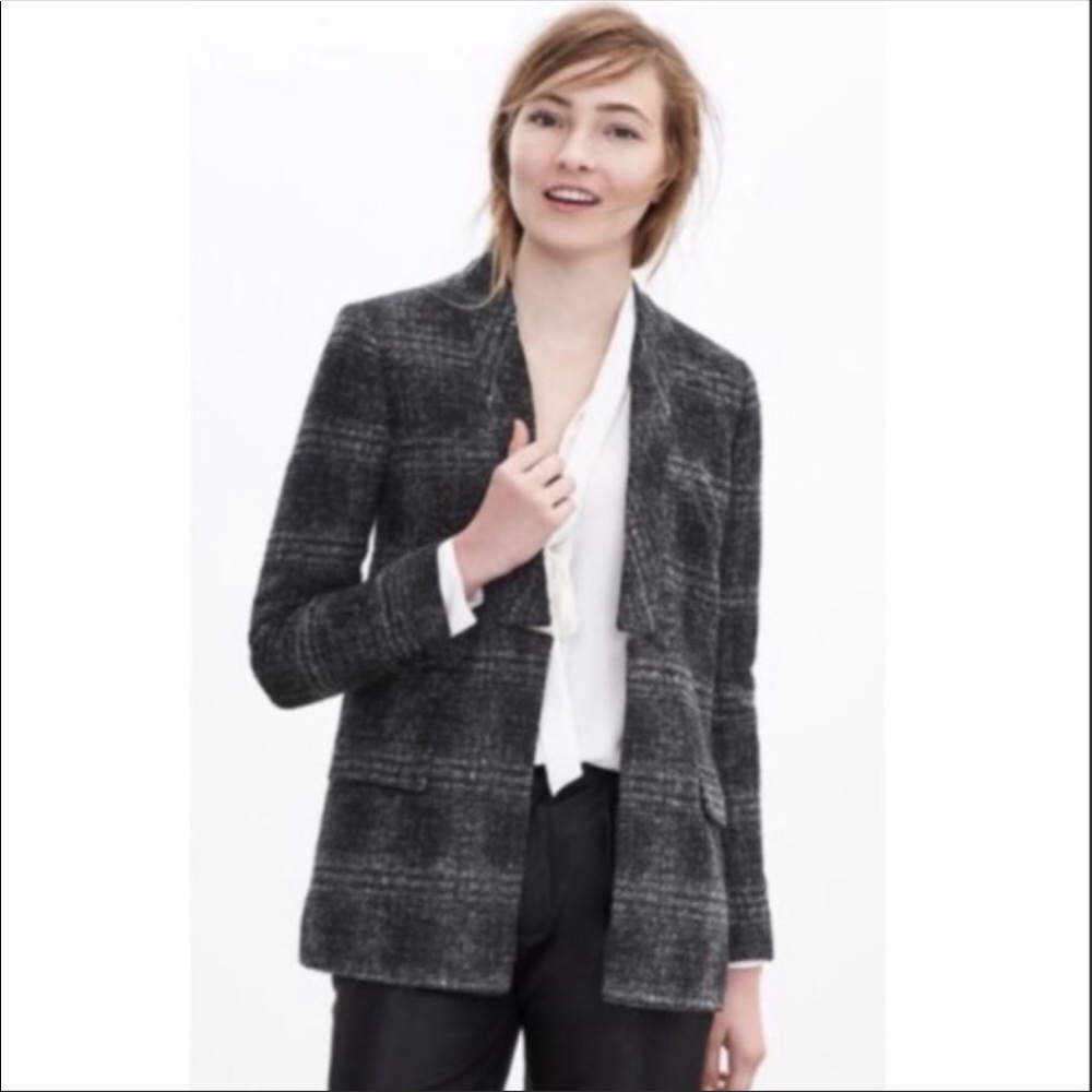Banana Republic black plaid blazer